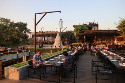 RIVER WINE Restaurant and Wine Bar ปากเกร็ด