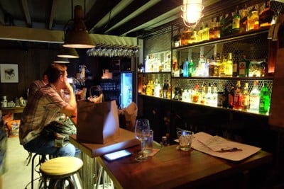 บรรยากาศ The Smokin’ Pug หลังสวน