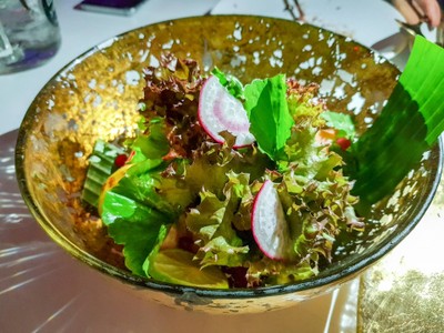 สลัดยำหมูย่างคุโรบุตะ