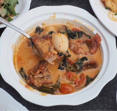 แกงแดงเป็ดย่าง