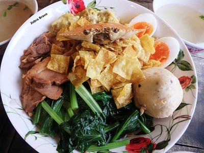 บะหมี่พิเศษทุกอย่าง