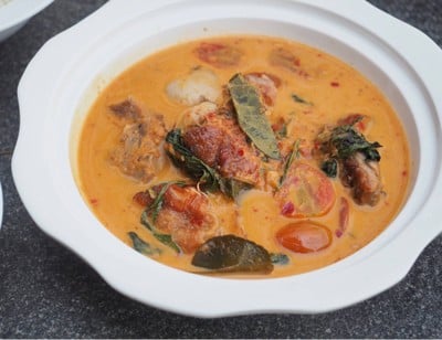 แกงแดงเป็ดย่าง