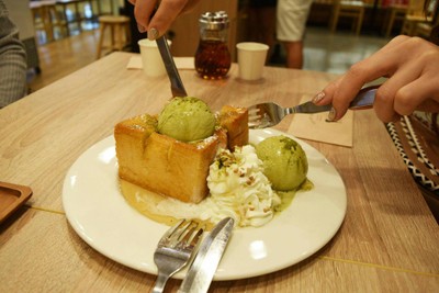 อาหาร หรือ เครื่องดื่ม