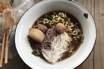 อาหาร หรือ เครื่องดื่ม