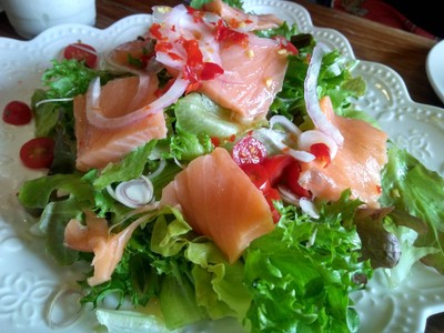 SALMON SPICY SALAD