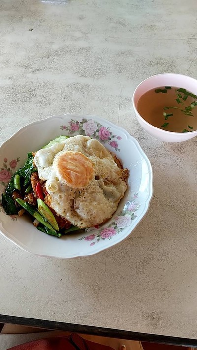 อาหาร หรือ เครื่องดื่ม