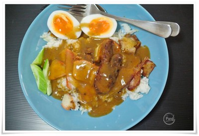 ข้าวหมูแดงหมูกรอบ