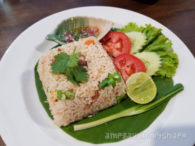 ข้าวผัดปลาเค็ม