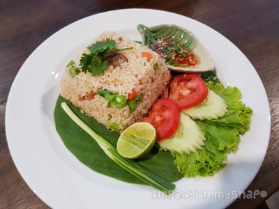 ข้าวผัดปลาเค็ม