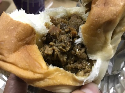 ขนมปังไส้หมูแดง