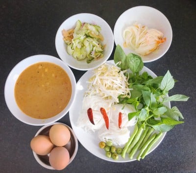 เมนูของร้าน ขนมจีนเส้นสดหลวงทีป