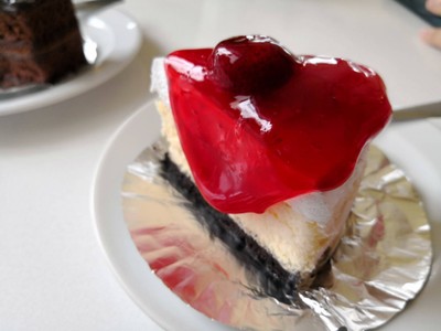 Strawberry White Cake Cream