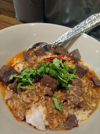 ขนมจีนน้ำเงี้ยว