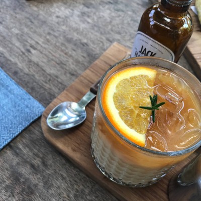 อาหาร หรือ เครื่องดื่ม