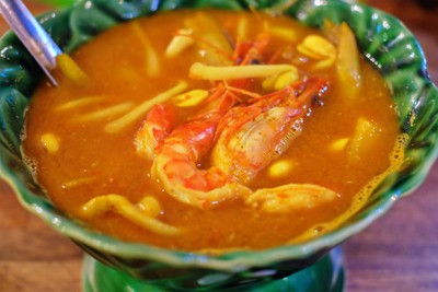 แกงส้มผักรวมกุ้ง