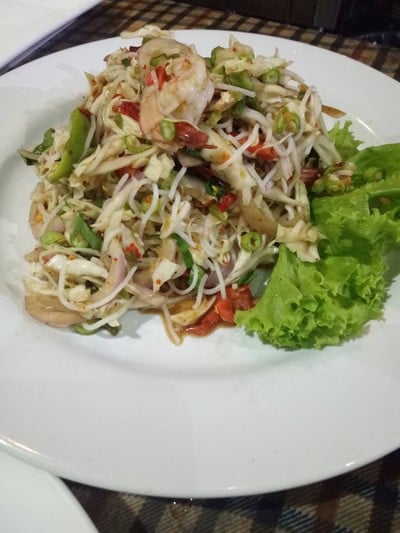 ยำขนมจีนรสแซ๊บ