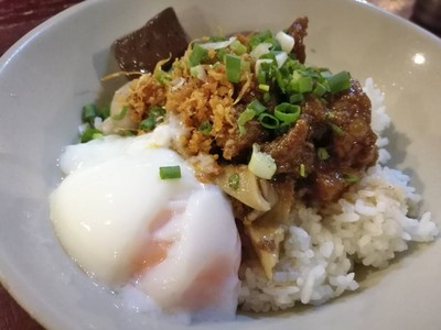 ข้าวต้มแห้ง ใส่ไข่