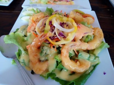 สลัดกุ้งทอด