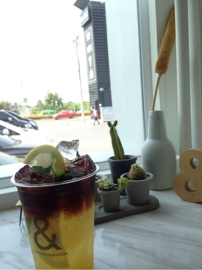 Cold Brew & 100% Lemonade