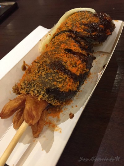 หมึกดำชีสฮอทด็อก