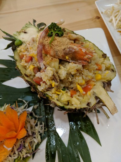 ข้าวอบสับปะรด