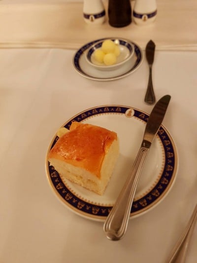 ขนมปัง