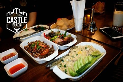 เมนูของร้าน Castle Black​ Cafe​&Hostel​