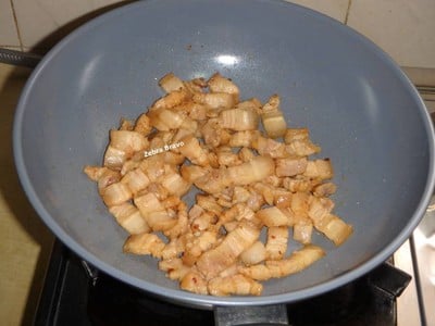 วิธีทำ หมูสามชั้นผัดพริกหยวก วิธีทำ หมูสามชั้นผัดพริกหยวก