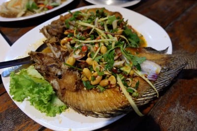 เฮือนฝ้ายคำ (HUEAN FAI KHAM) เฮือนฝ้ายคำ (HUEAN FAI KHAM)