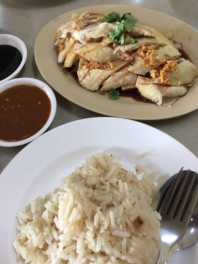 เมนูของร้าน ข้าวมันไก่ไต้ซีฮี้ (เบตง)