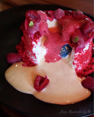 Floating Island Raspberry