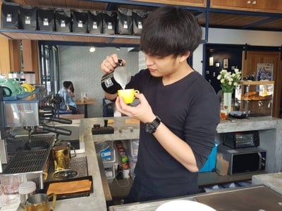 บรรยากาศ BREW FACT ศิริมังคลาจารย์ ซอย 7