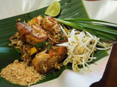 ผัดไทยไฟทะลุ (ถนนดินสอ) (ผัดไทยไฟทะลุ) ผัดไทยไฟทะลุ (ถนนดินสอ) (ผัดไทยไฟทะลุ)