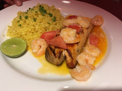 Grilled salmon with shrimp in Sriracha sauce