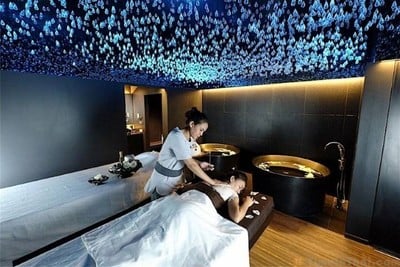 Dii Wellness Med Spa เซ็นทรัล แอมบาสซี่