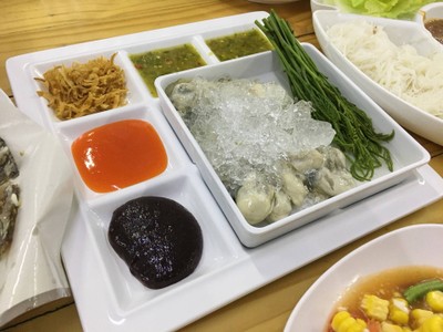 หอยนางรมทรงเครื่อง ชุดละ100