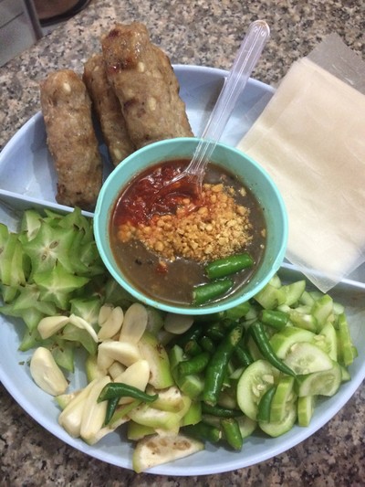 แหนมเนือง