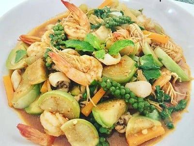 ผัดฉ่าปลาหมึก