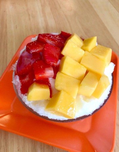 น้ำแข็งใสมะม่วง สตรอว์เบอร์รี่