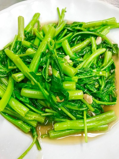 ผัดผักบุ้ง