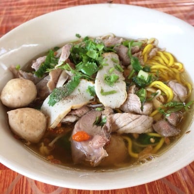 ก๋วยเตี๋ยวหมูน้ำใส