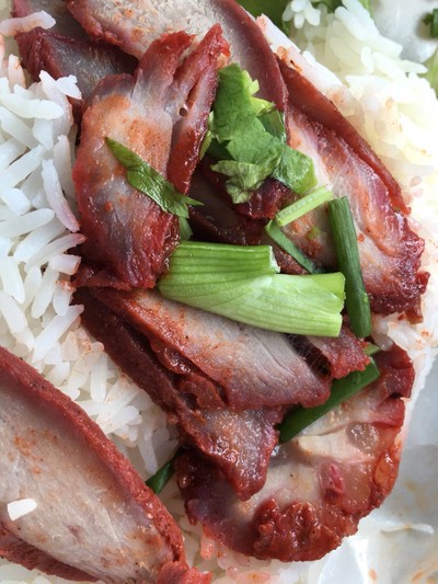 ข้าวหมูแดง