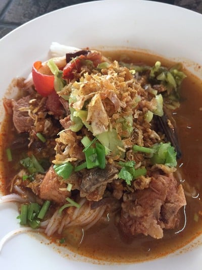 ขนมจีนบุฟเฟ่ต์ สวนผัก