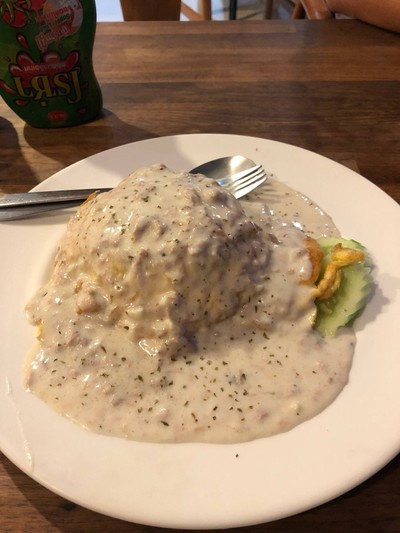 ข้าวไข่เจียวซอสขาวทูน่า