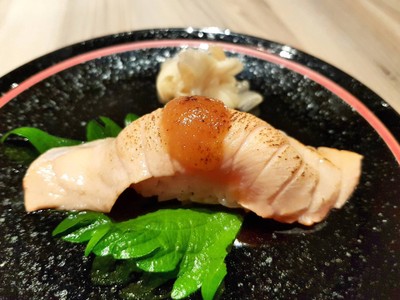 SALMON SAIKYO SUSHI