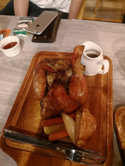 อาหาร หรือ เครื่องดื่ม