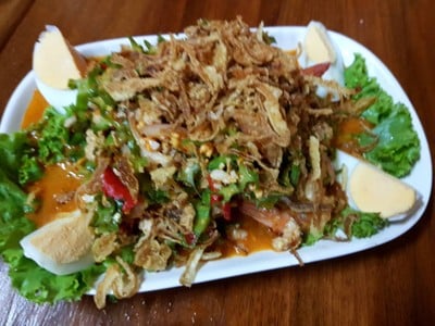 ยำถั่วพลู (120฿)