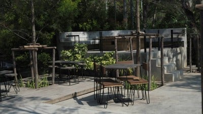 The Birder's Lodge Cafe (BL Cafe & Grill)