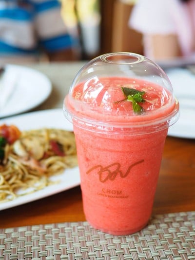 CHOM Cafe & Restaurant