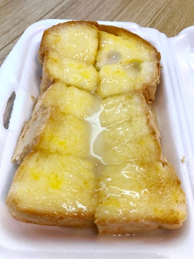 ขนมปังเนยนม